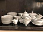 Porseleinen wit met zilveren rand koffie- en eetservies, Antiek en Kunst, Ophalen
