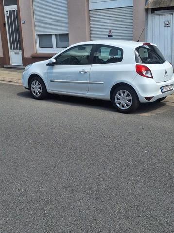 RENAULT CLIO ESSENCE 08/2013. beschikbaar voor biedingen
