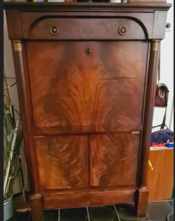 Franse Empire klepsecretaire (ca. 1820) beschikbaar voor biedingen
