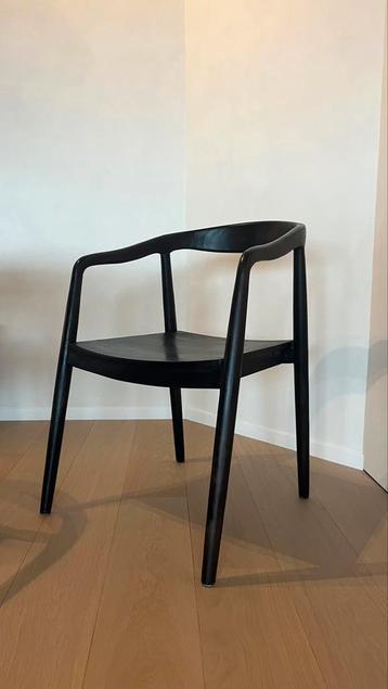 Design stoel in zwartbeborstelde eik beschikbaar voor biedingen