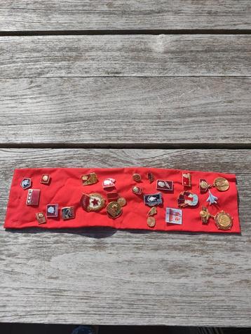 Te koop: USSR pin collectie - 24 verschillende pins beschikbaar voor biedingen