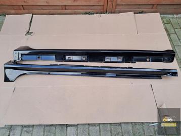 DORPELAFDEKKING LINKS RECHTS TOYOTA YARIS IV 4 2020 -2022R D beschikbaar voor biedingen