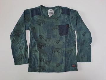Mt 104 Groene T-shirt lange mouwen beren, wolven, everzwijn beschikbaar voor biedingen