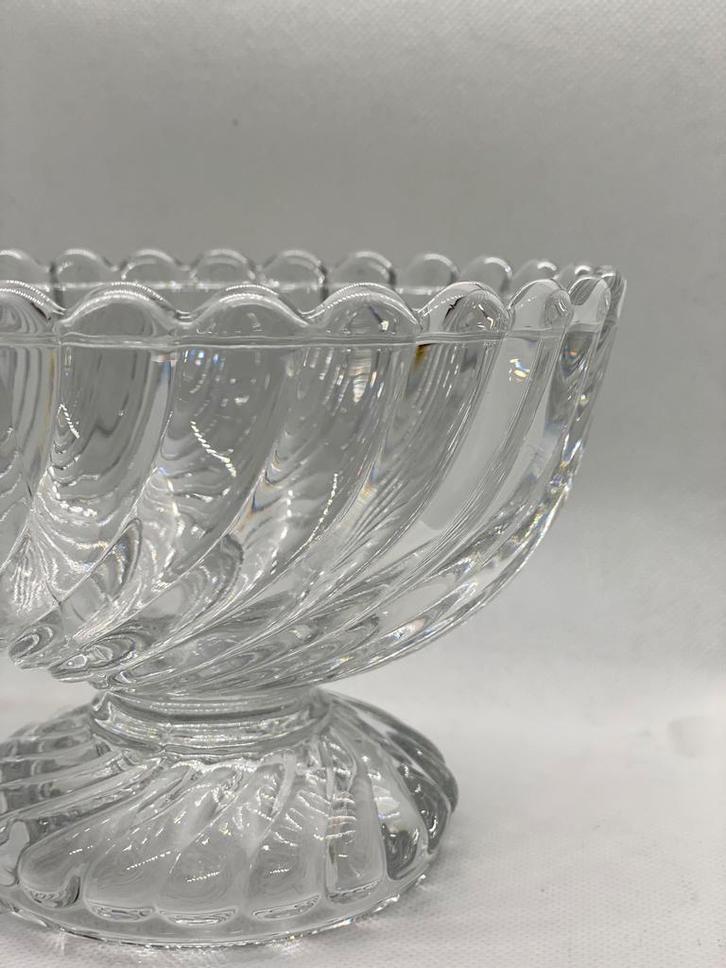 Kristallen beker op standaard - Baccarat - in perfecte staat, Antiek en Kunst, Antiek | Glaswerk en Kristal, Ophalen of Verzenden
