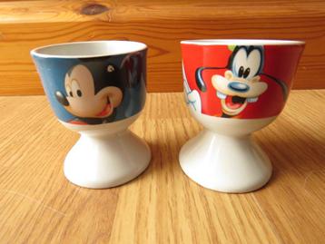2 coquetiers Mickey et Dingo de Disney en faïence beschikbaar voor biedingen