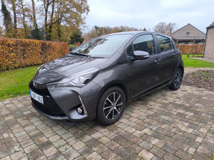 Toyota Yaris  AUTOMAAT. #benzine #euro 6b met GARANTIE, Auto's, Toyota, Bedrijf, Te koop, Yaris, ABS, Achteruitrijcamera, Airbags