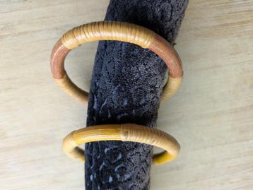 Armbanden bamboe handgemaakt beschikbaar voor biedingen