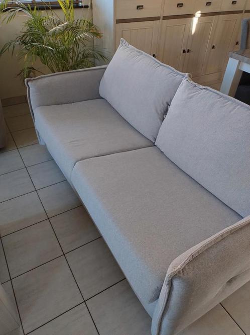 Grijze slaapbank. Perfect voor op kot of in vakantiewoning!, Huis en Inrichting, Slaapkamer | Slaapbanken, Zo goed als nieuw, Ophalen