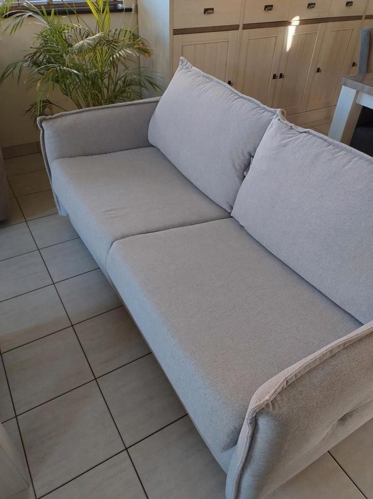 Grijze slaapbank. Perfect voor op kot of in vakantiewoning!, Huis en Inrichting, Slaapkamer | Slaapbanken, Zo goed als nieuw, Ophalen