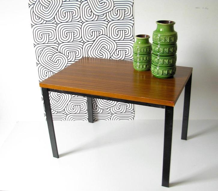 Meurop bijzettafeltje uit de Sixties, Antiek en Kunst, Kunst | Designobjecten, Ophalen of Verzenden