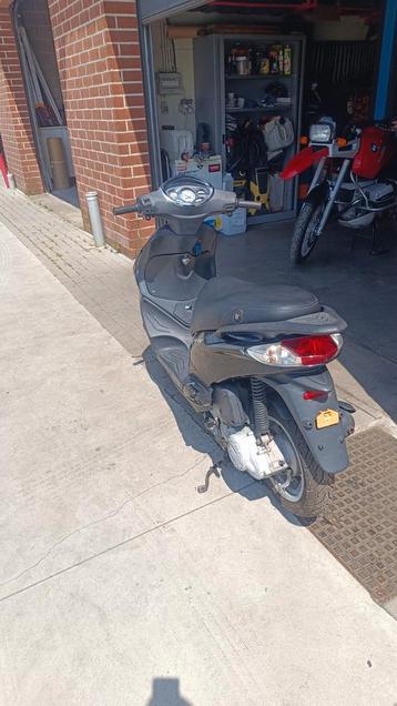 Piaggio 25cc fly beschikbaar voor biedingen