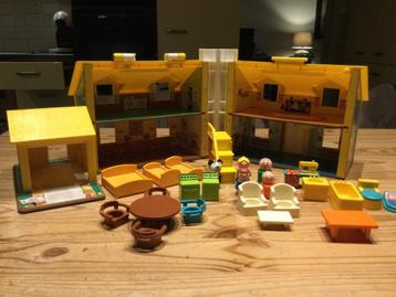Fisher Price family house 1969