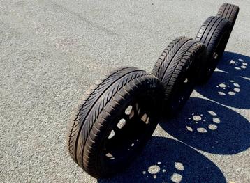 Bons pneus été 185/55-15 pour Mercedes classe A. beschikbaar voor biedingen
