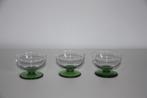 Likeur glaasjes met groene korte voet * 3 stuks, Antiek en Kunst, Ophalen of Verzenden