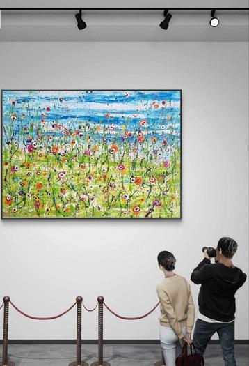 Field's  whit flowers    beschikbaar voor biedingen