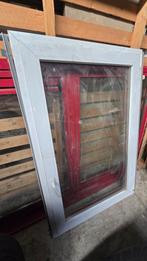 Raam venster pvc kip kantel wit rood 95x145, Doe-het-zelf en Bouw, Ophalen of Verzenden, Gebruikt
