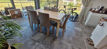 Table a mange plus 6 chaises, Enlèvement, Utilisé