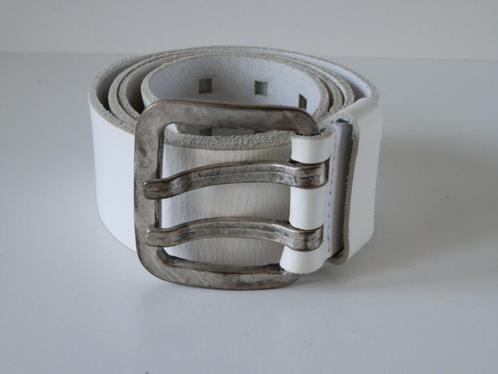 The Belt riem. Leer. Wit., Kleding | Heren, Riemen en Ceintuurs, Zo goed als nieuw, 115 cm of meer, Wit, Echt leder, Ophalen of Verzenden