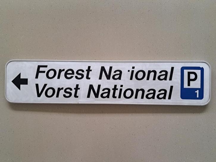 Vintage Wegwijzer - Forest National - Vorst Nationaal, Verzamelen, Merken en Reclamevoorwerpen, Gebruikt, Reclamebord, Ophalen