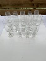 Wijnglazen, coupjes, borrelglazen, >200 stuks, doe een bod, Enlèvement, Comme neuf, Autres types