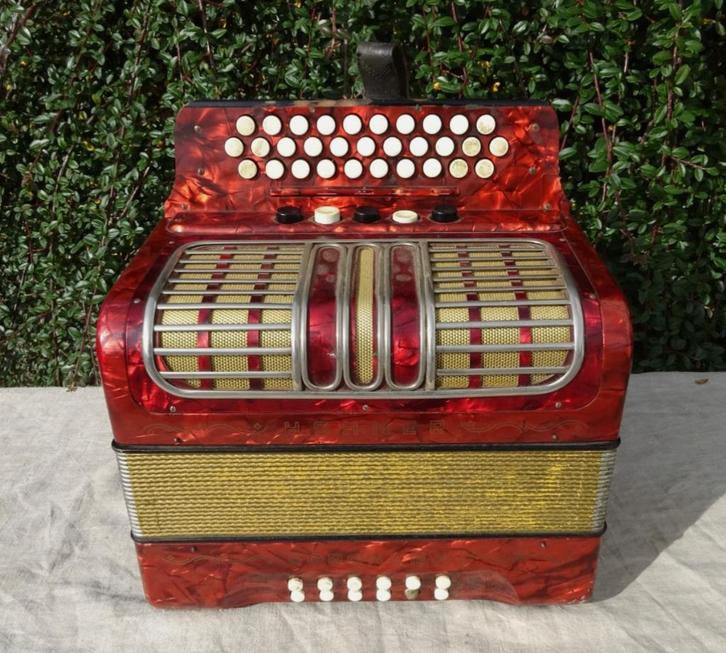 Accordeon Hohner Corona III R GCF, Muziek en Instrumenten, Accordeons, Gebruikt, Knopaccordeon, Overige formaten, Hohner, Met riemen
