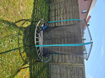 Trampoline beschikbaar voor biedingen