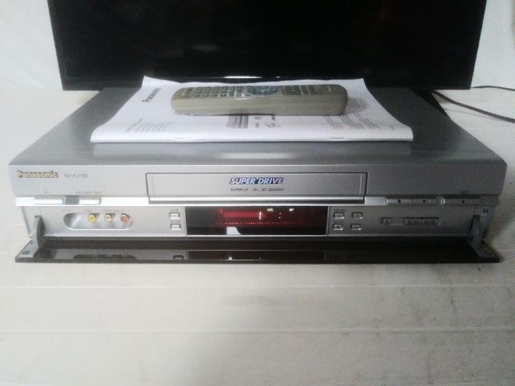 Panasonic NV-FJ730 6-kops HiFi stereo video recorder, Audio, Tv en Foto, Videospelers, Zo goed als nieuw, VHS-speler of -recorder