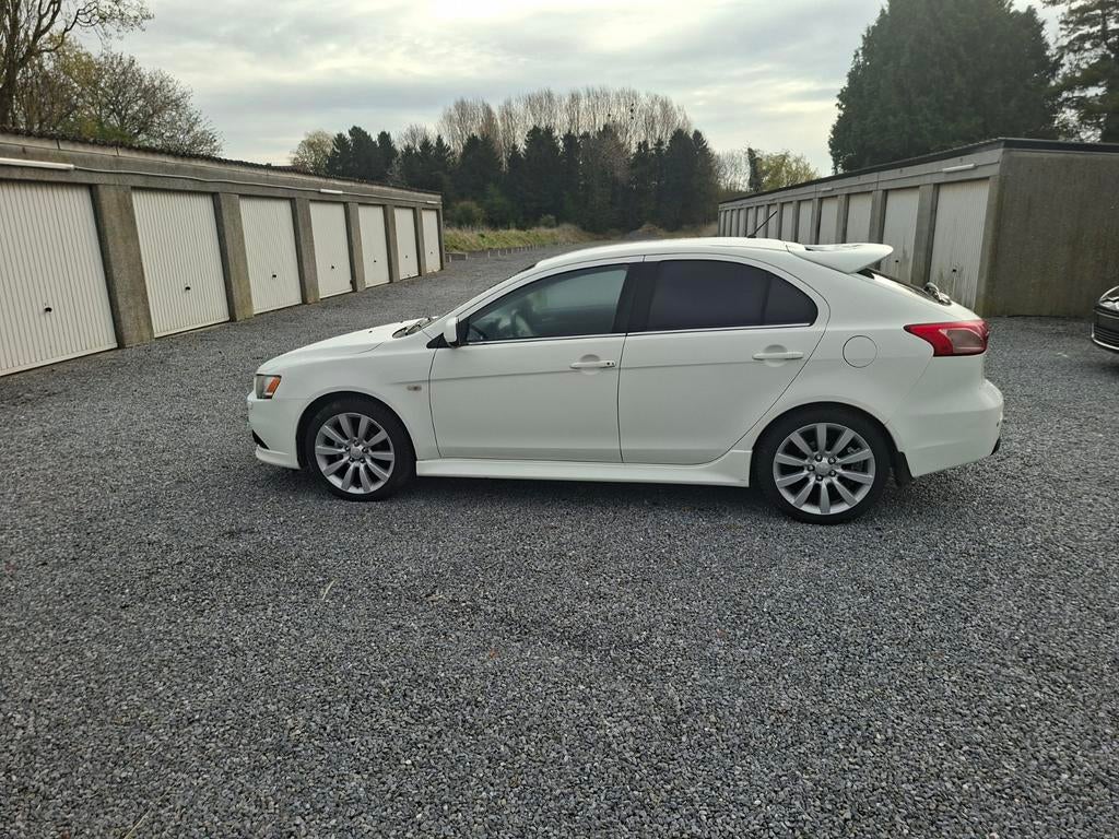 Mitsubishi Lancer 1.8 DİD 10.2011 207.000 km 85 kw 6 versnel, Auto's, Euro 5, Zwart, Wit, 5 deurs
