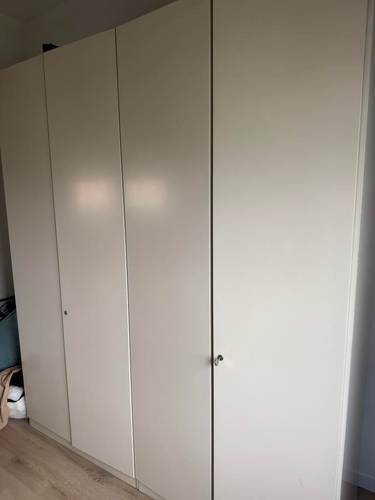 Kast, Huis en Inrichting, Ophalen, Met deur(en), Gebruikt, 200 cm of meer