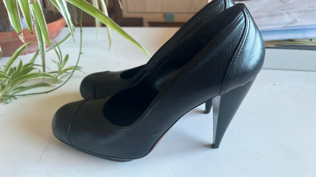 Lanvin ( Alber Elbaz ) pumps zwart mt 38, Kleding | Dames, Schoenen, Ophalen of Verzenden, Zo goed als nieuw, Zwart, Pumps