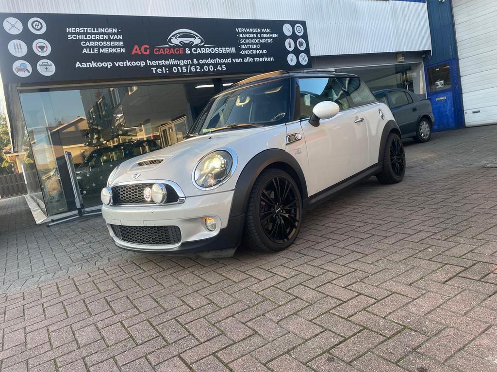 Mini Cooper S 1.6 - BENZINE - AIRCO - 106.000km - 2010, Auto's, Mini, Zwart, 149 g/km, Leder en Stof, Wit