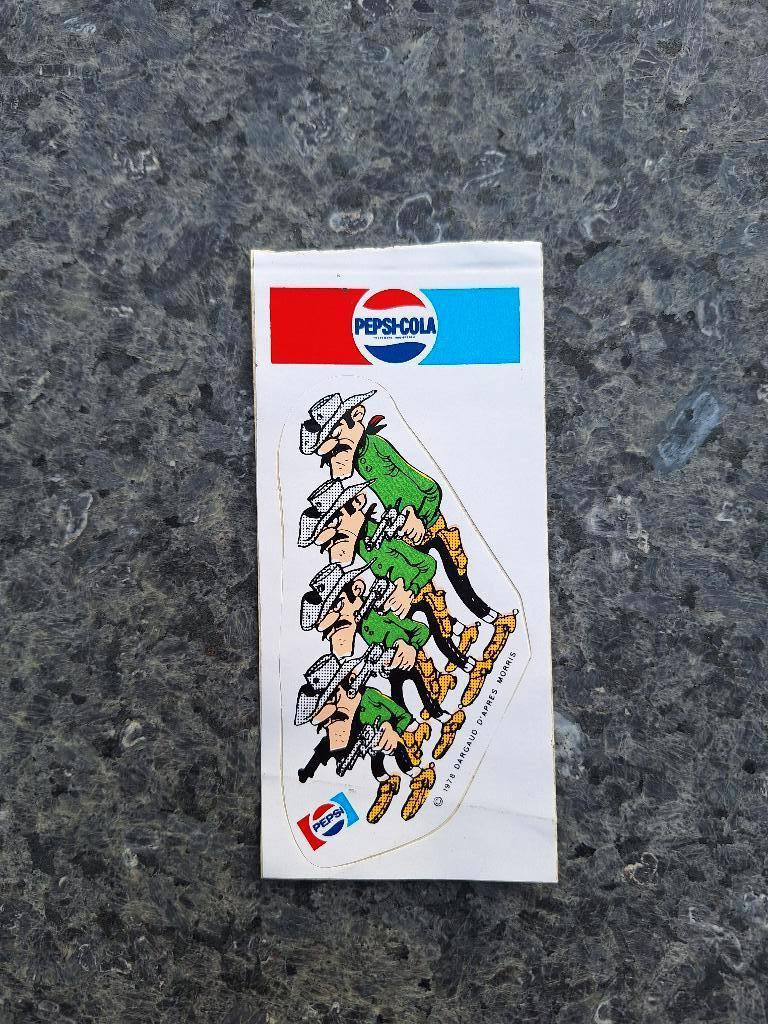 Morris Lucky Luke - Sticker pepsi Daltons (1978), Collections, Personnages de BD, Utilisé, Image, Affiche ou Autocollant, Autres personnages