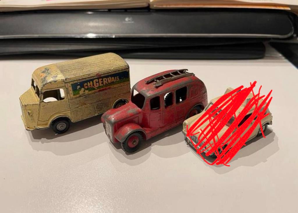 Dinky toys lot citroen 25c - 250 fire, Hobby en Vrije tijd, Modelauto's | 1:43, Ophalen of Verzenden, Zo goed als nieuw, Dinky Toys