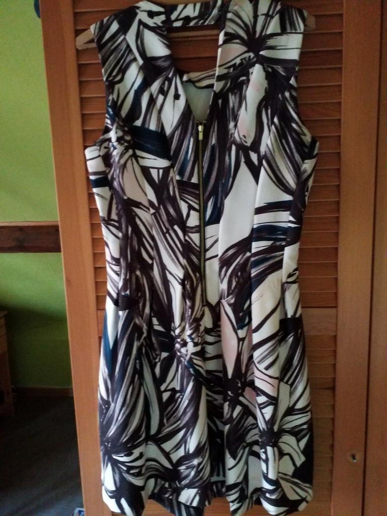 Jurk van H&M, Kleding | Dames, Jurken, Ophalen of Verzenden, Knielengte