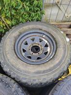 Velgen Ford ranger met offroad banden, Ophalen