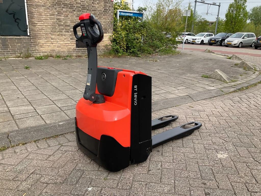 BT LWE140 1400KG PALLETWAGEN / HEFTRUCK, Articles professionnels, Machines & Construction | Chariots élévateurs & Transport interne