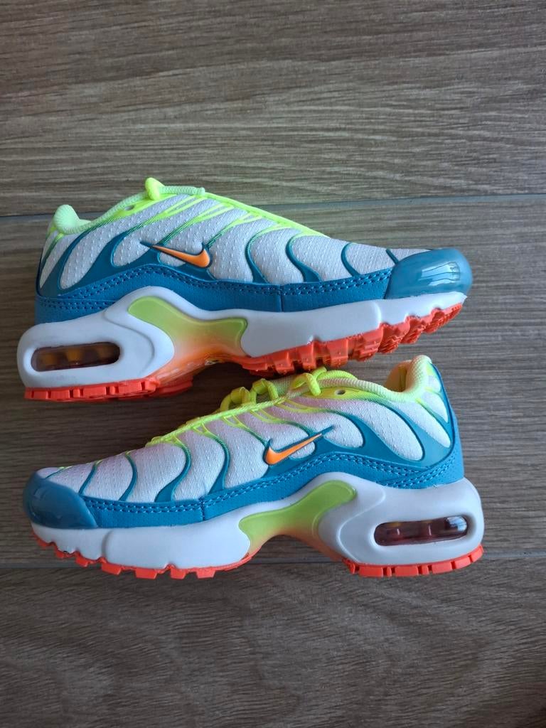 Nike Air 31 Nieuw, Kinderen en Baby's, NIKE, Nieuw, Ophalen of Verzenden, Jongen of Meisje