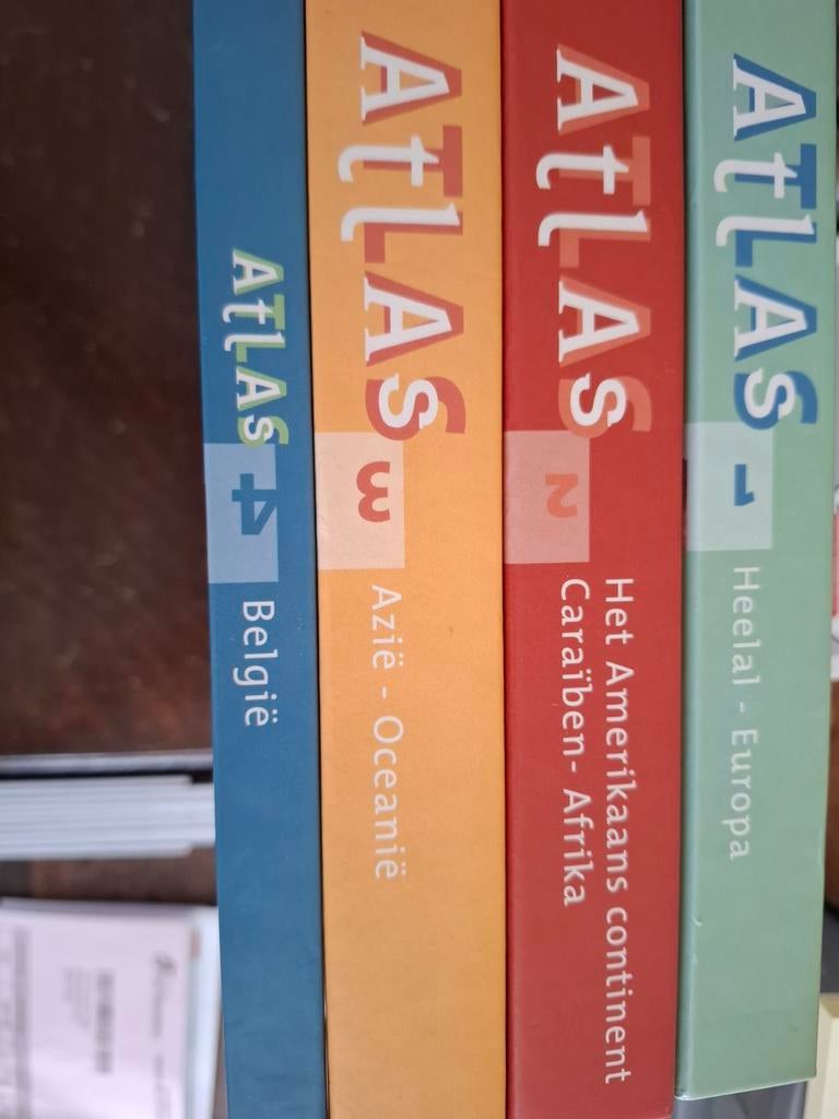 Reeks Artis Atlas., Boeken, Chicklit, Ophalen, Zo goed als nieuw, Artis reeks