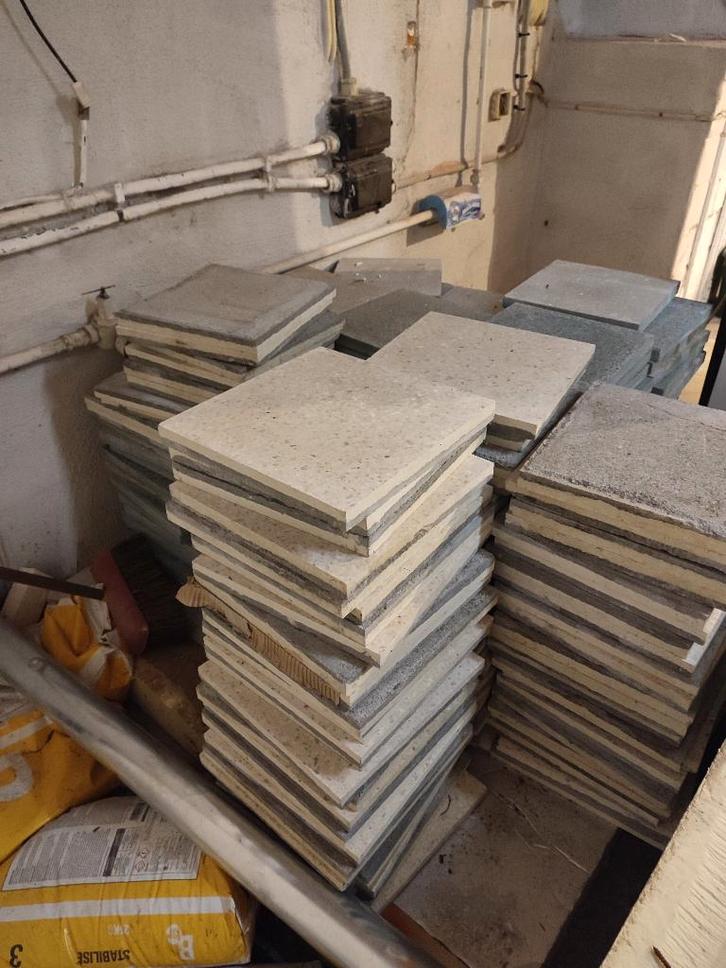 Witte en groene betonnen buitentegels (200–250 stuks), Tuin en Terras, Overige Tuin en Terras, Gebruikt, Ophalen