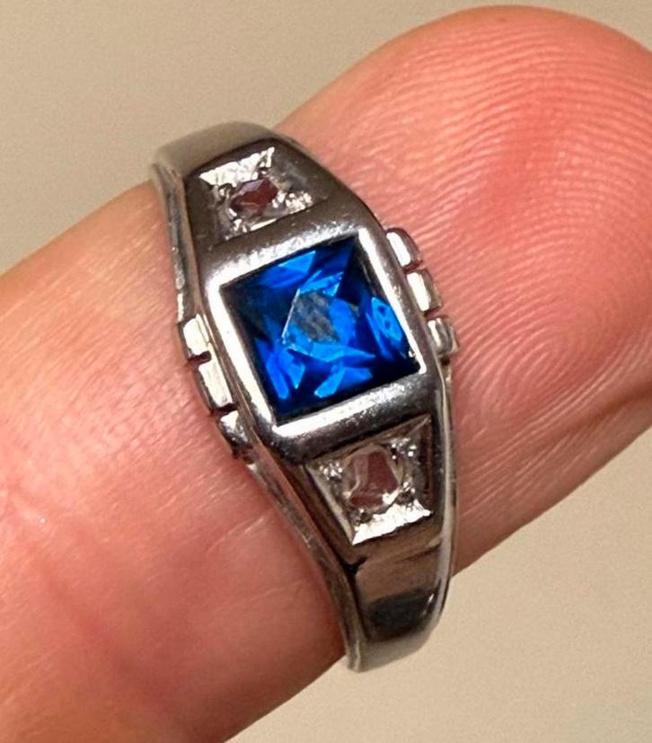 18 karaat gouden ring met natuurlijke diamant en saffier!, Bijoux, Sacs & Beauté, Bagues, Femme ou Homme, 19 à 20, Or, Avec pierre précieuse