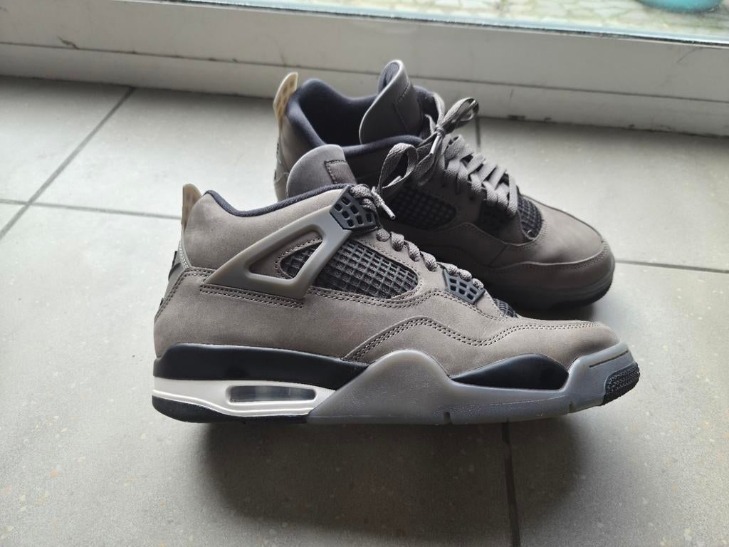 Air Jordan 4 - Retro 'Cave Stone and Black', Vêtements | Hommes, Chaussures, Enlèvement ou Envoi, Comme neuf, Brun, Nike air Jordan