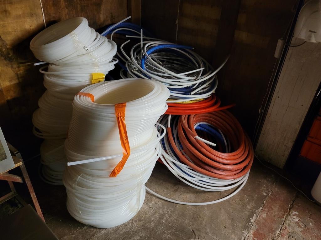 Uitverkoop vloerverwarmingsbuis en sanitair leidingen, Doe-het-zelf en Bouw, Ophalen, Nieuw