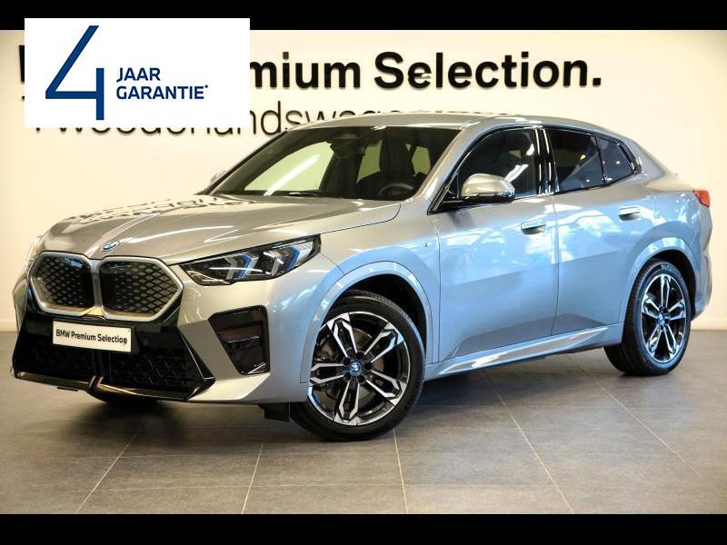BMW iX2 30 M PACK HARMANKARDON TREKHAAK DRIVE ASSIST PLUS CA, Auto's, BMW, Automaat, X2, 5 deurs, 306 pk