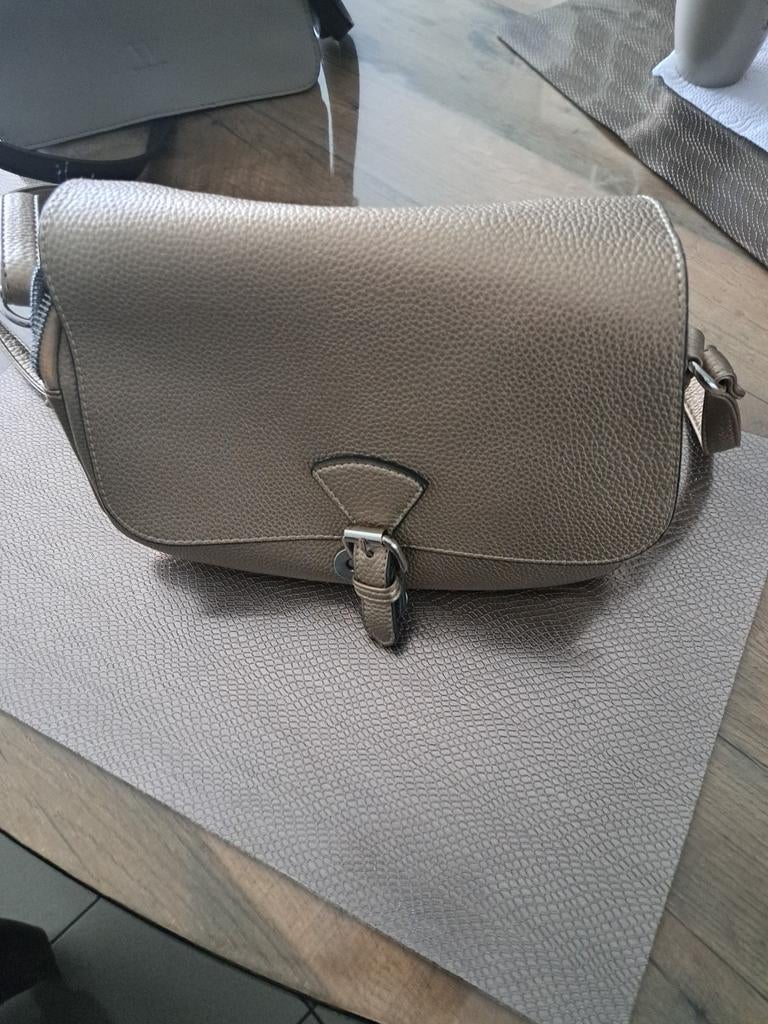 Mooije schoudertas ,goud kleurig,  3 op bergvakjes, Ophalen, Goud