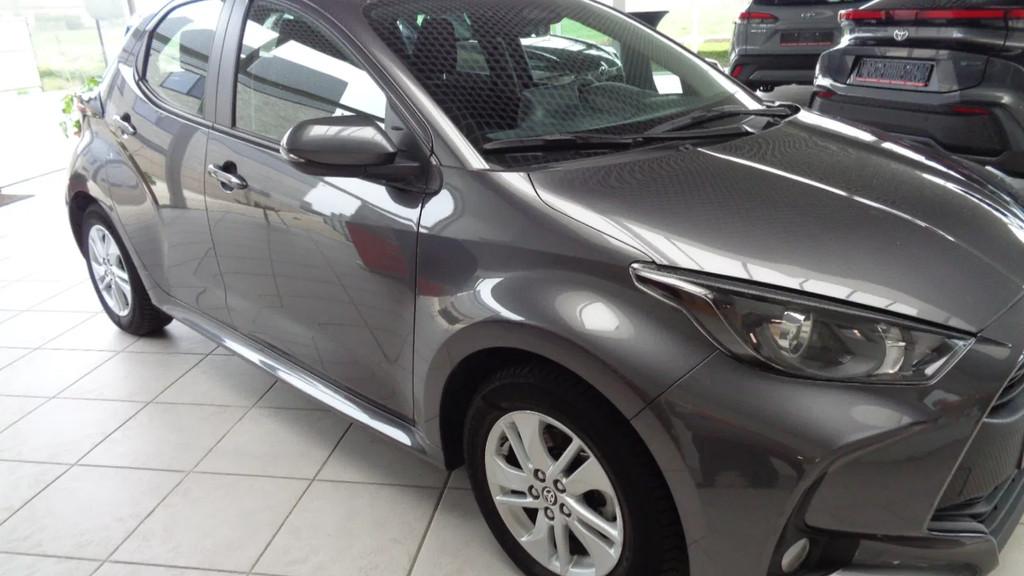Toyota Yaris DYNAMIC HYBRIDE (bj 2024, automaat), Auto's, Toyota, Automaat, Stof, Gebruikt, Overige kleuren