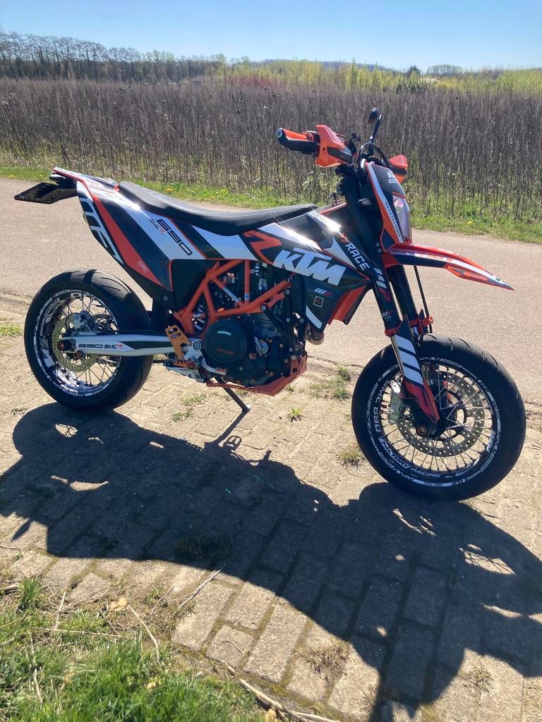 Ktm 690 smc-r in splinternieuwe staat met maar 1530 km, Motoren, Motoren | KTM, Particulier, Nieuw