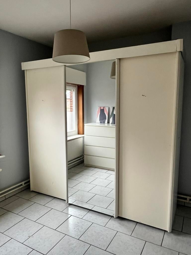 Grote witte kleerkast, Ophalen, Met deur(en), Gebruikt, 200 cm of meer