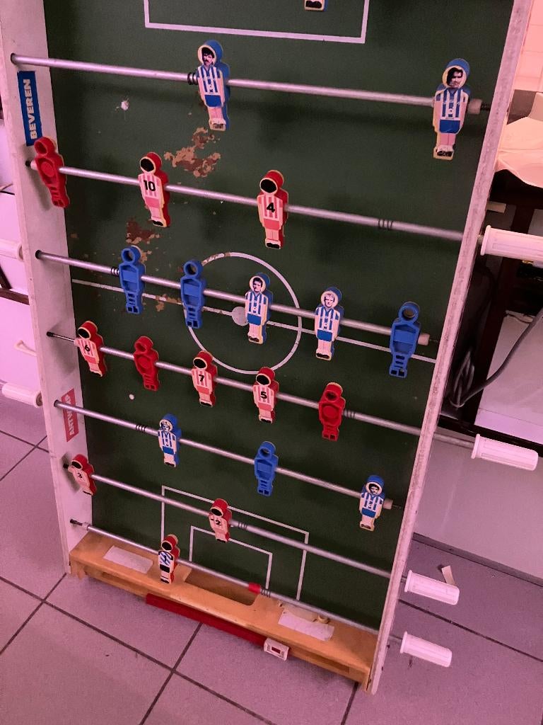 kickertafel voetbaltafel kicker tafelvoetbal antwerp beveren, Ophalen, Gebruikt