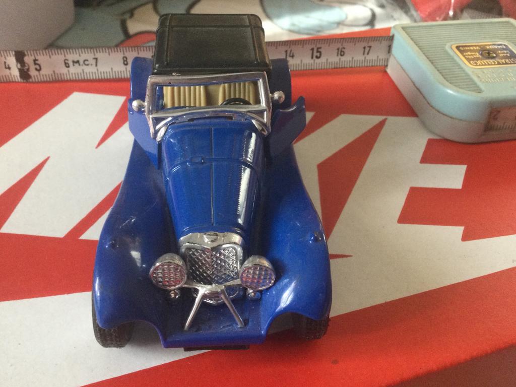 Jaguar vintage, Hobby & Loisirs créatifs, Voitures miniatures | 1:18, Utilisé, Welly