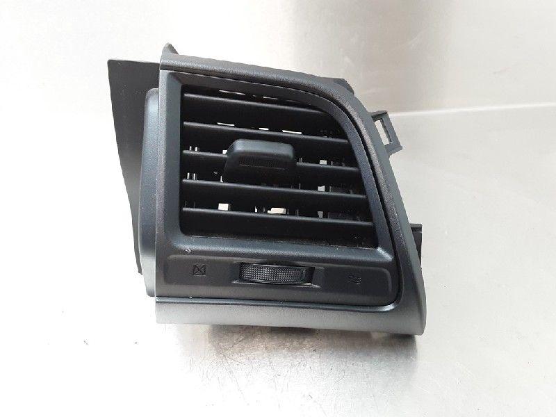 AERATEUR TABLEAU DE BORD Subaru Trezia (|5556412240|), Autos : Pièces & Accessoires, Tableau de bord & Interrupteurs, Subaru, Utilisé